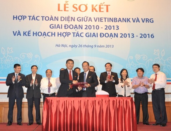 Lễ ký kết Thỏa thuận hợp tác giai đoạn 2013-2016 giữa Vietinbank và Tập đoàn Cao su Việt Nam.